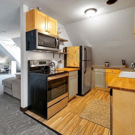 College Inn Hotel Сиэтл Экстерьер фото