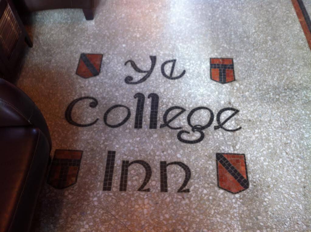 College Inn Hotel Сиэтл Экстерьер фото